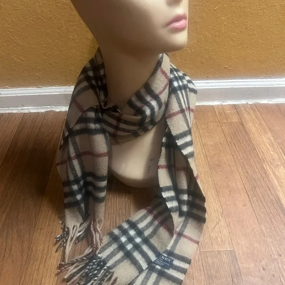 Burberry Beige and Black Checkered Scarf 50./. Cashmere - Picture 2 of 7